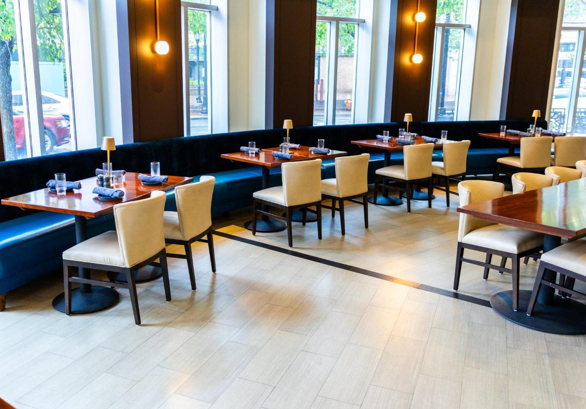 Crowne Plaza At Playhouse Square By Ihg Hotel Cleveland