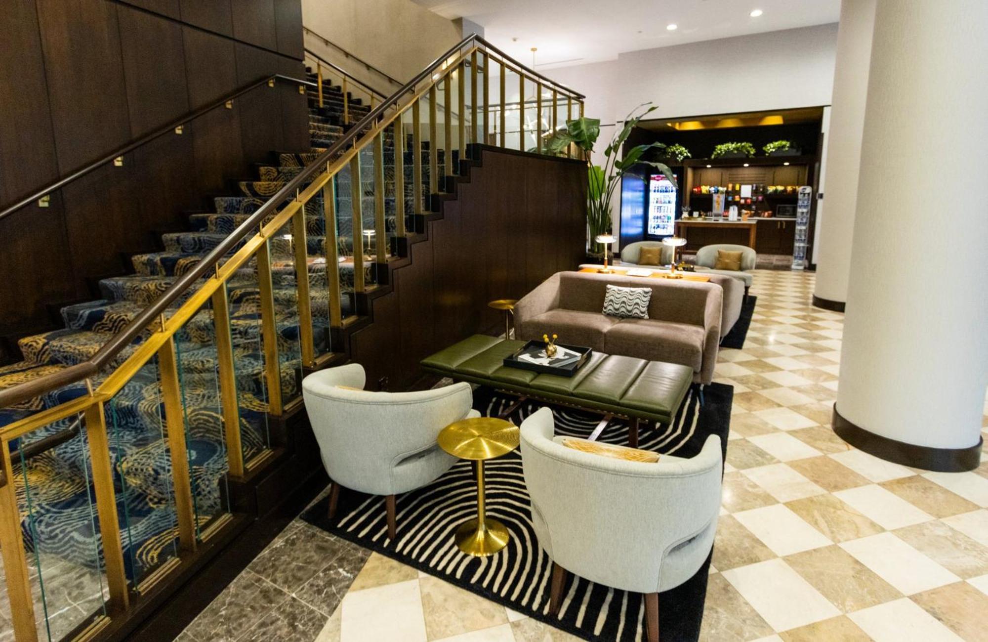 Crowne Plaza At Playhouse Square By Ihg