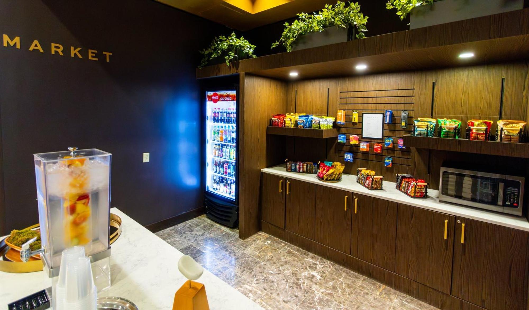 Crowne Plaza At Playhouse Square By Ihg Hotel 3*